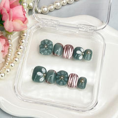 "FLOWER POWER" Square