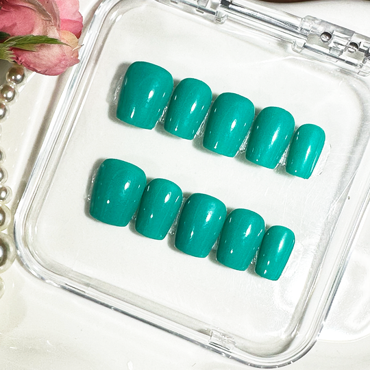 "TEAL KEEP IT CHIC" Teal Short Square