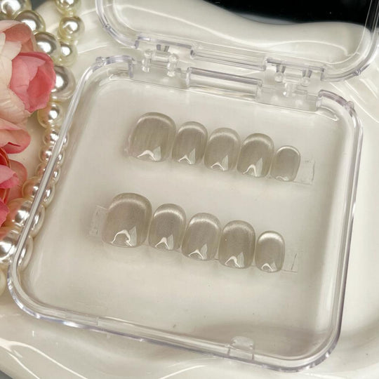 "ELEMENTS" Short Square in White